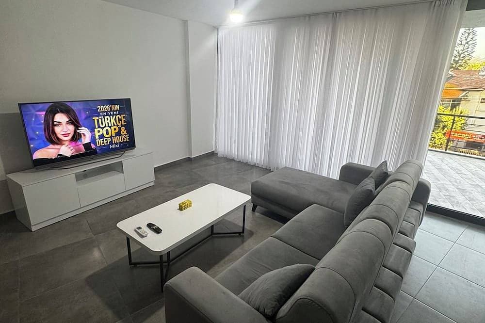 Girne- Geniş Teraslı Modern 2+1 Daire 1