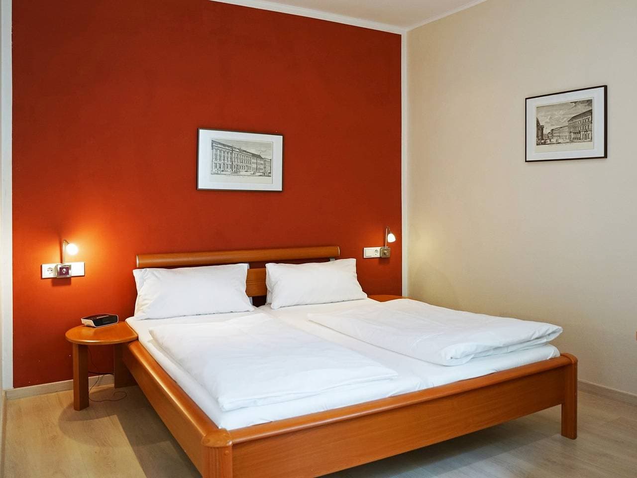 Foto 7 von 10: Altstadt Hotel - Doppelzimmer mit Dusche/Wc, inkl. Frühstück