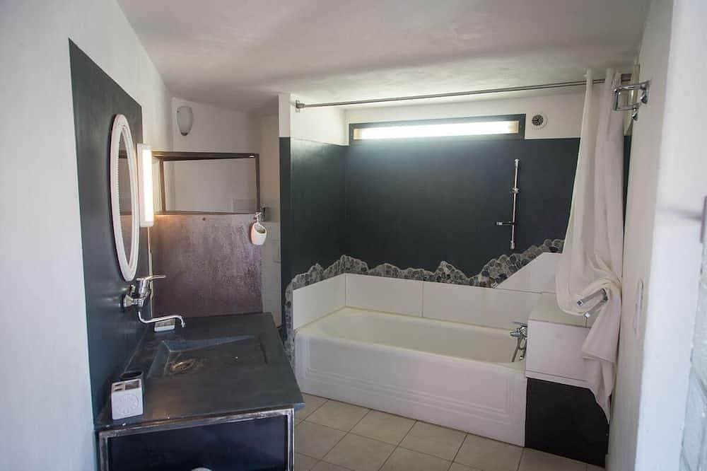 Foto 4 von 7: Maison en Pleine Garrigue & Piscine