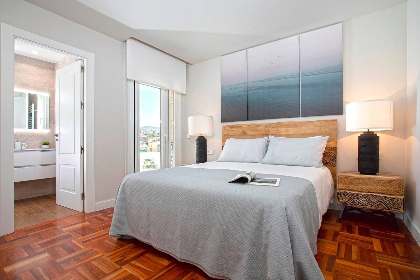 Foto 13 von 19: Spectacular 3 Bd penthouse with parking and sea views terrace. Elcano Terrace