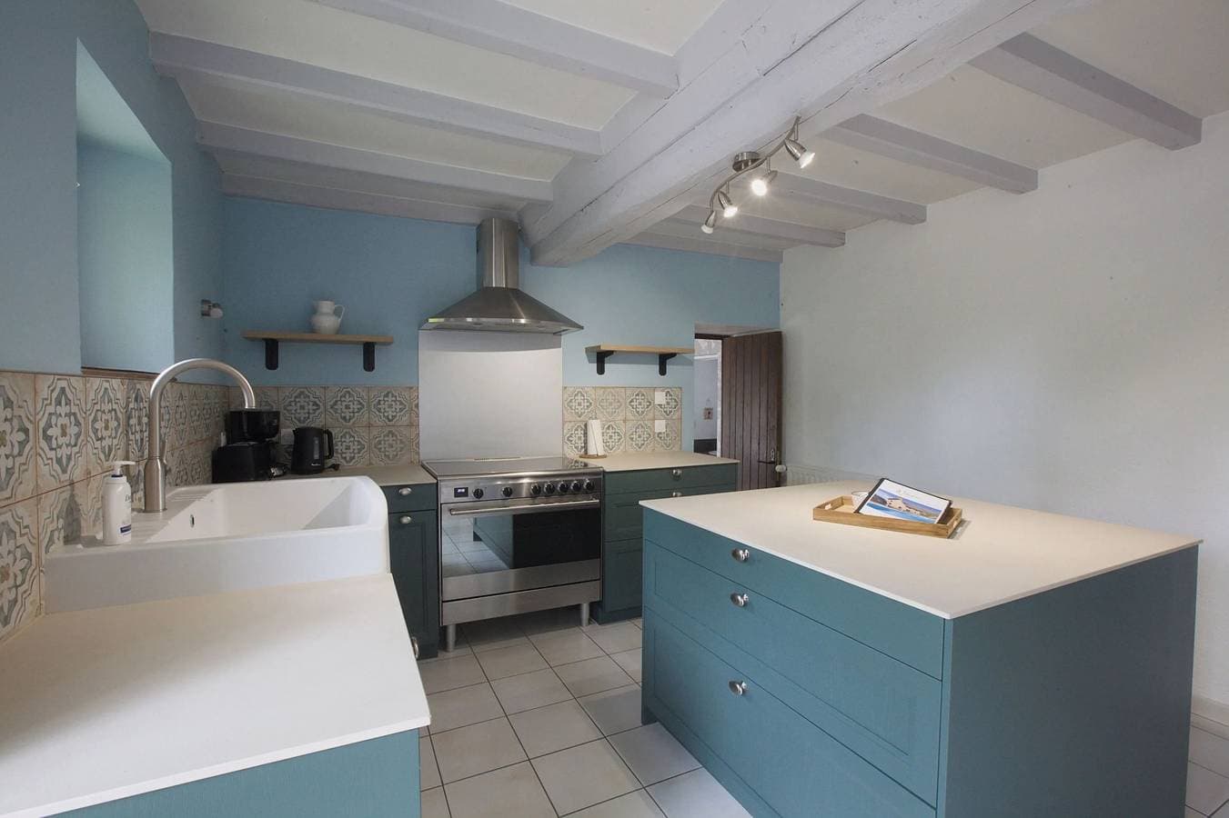 Foto 9 von 84: Haus in Le Val-Saint-Père mit Pool, 268 m²