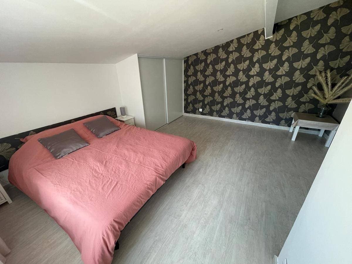 Foto 7 von 23: Three-Bedroom House