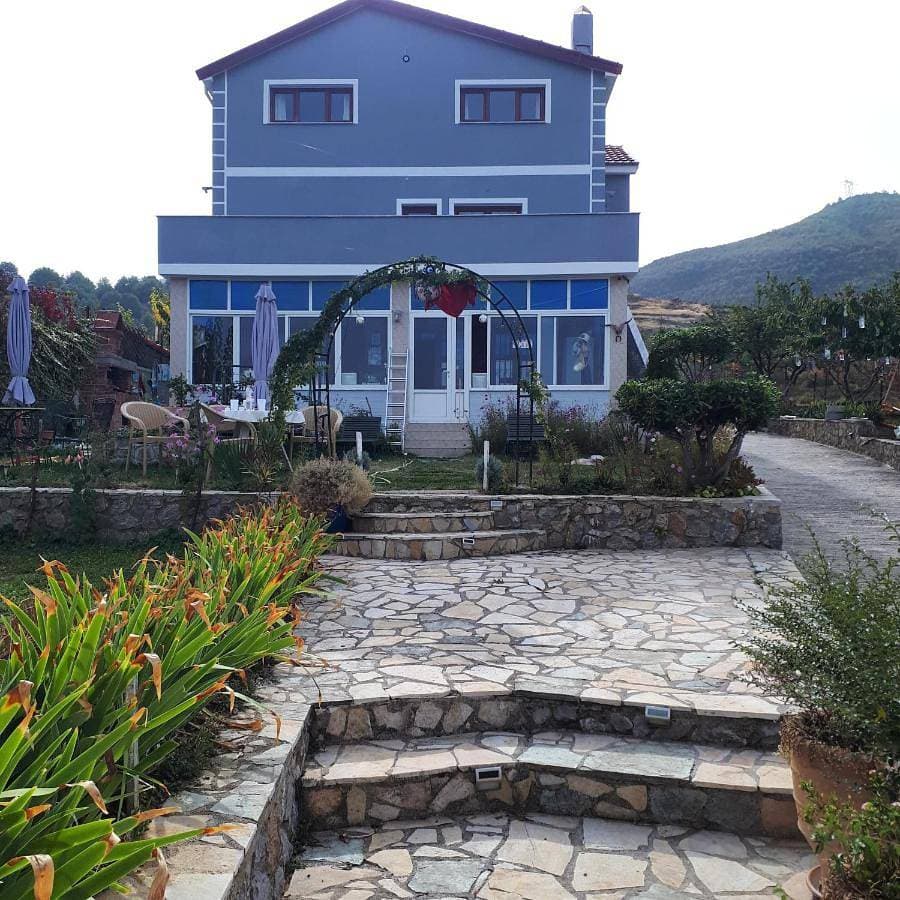 Vila Topalli 1