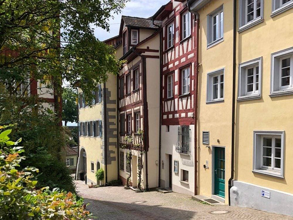 Foto 2 von 26: Winzerhäusle Meersburg - Fährblick-modernes Studio mit Seesicht