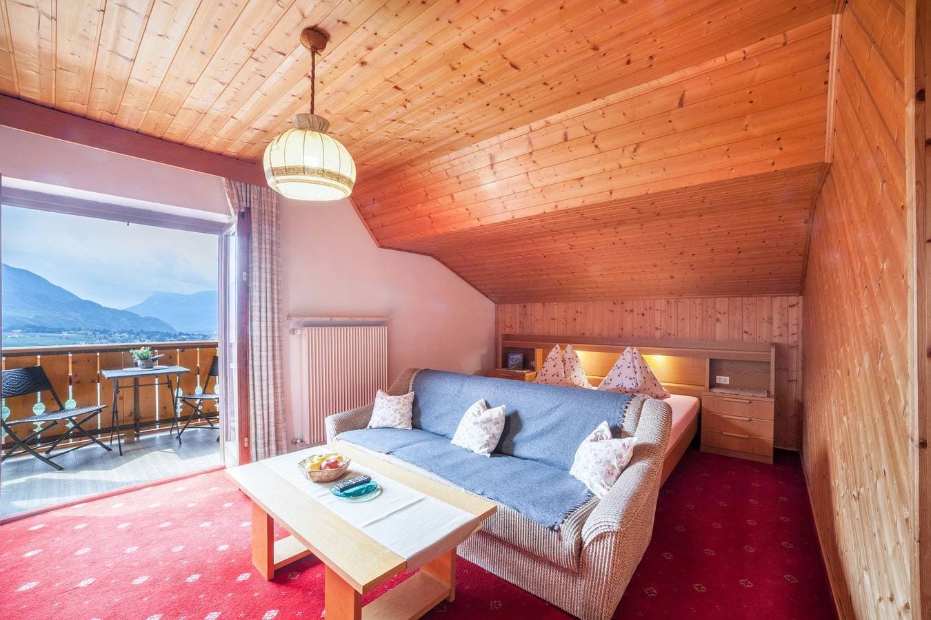 Foto 4 von 21: Ferienwohnung 'Sankt Corbinian 4' mit Bergblick, Balkon, Gemeinschaftsgarten & WLAN