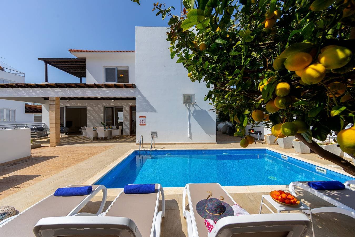 Foto 4 von 68: Protaras Sapphire Seaside Villa