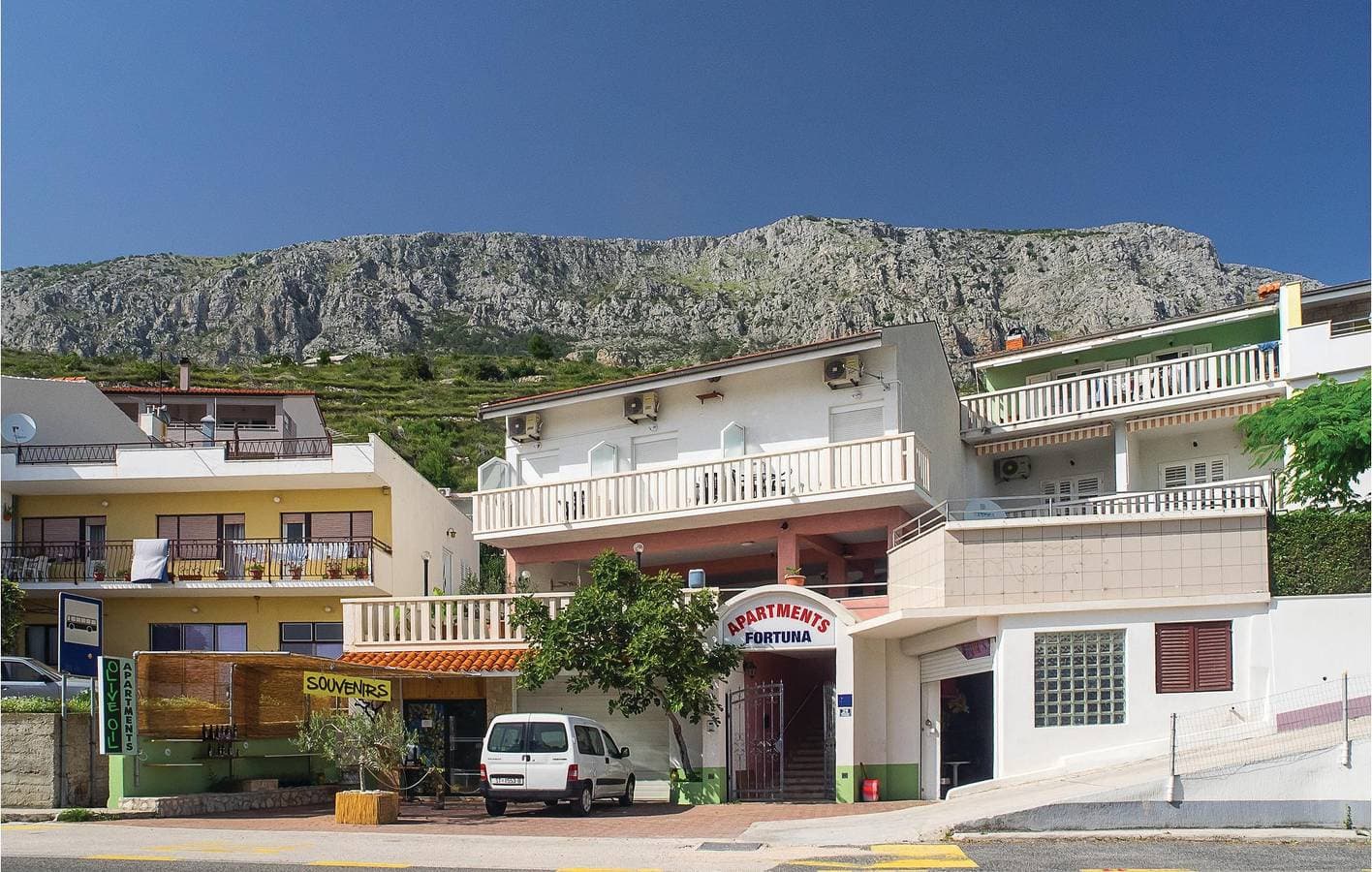 Foto 2 von 29: Reizende Ferienwohnung mit Pool, Terrasse und 2,5 km Entfernung zum Strand