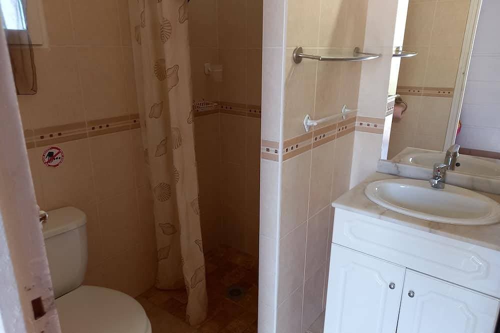 Foto 2 von 22: Mini villa studio cosy air-conditioned 21 m2 for 1 couple, swimming pool