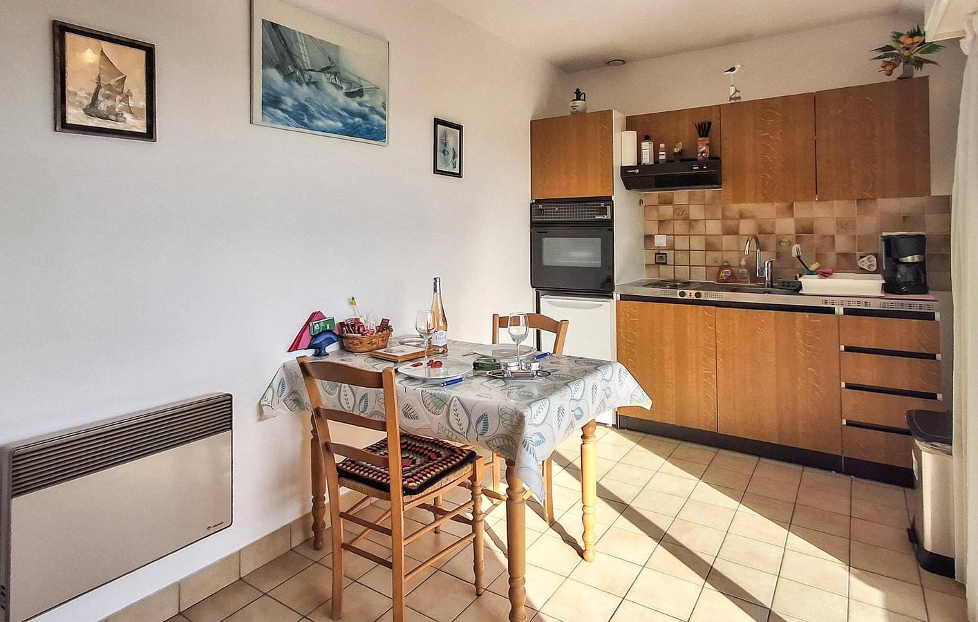 Foto 7 von 25: Apartment mit Meerblick im Obergeschoss mit Parkplatz und WiFi