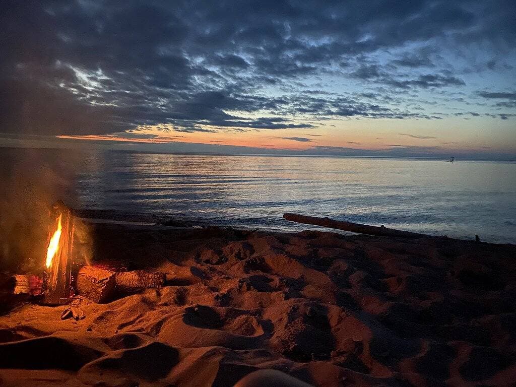 Foto 4 von 29: Beautiful Home in Ontonagon - 2 blocks from Lake Superior