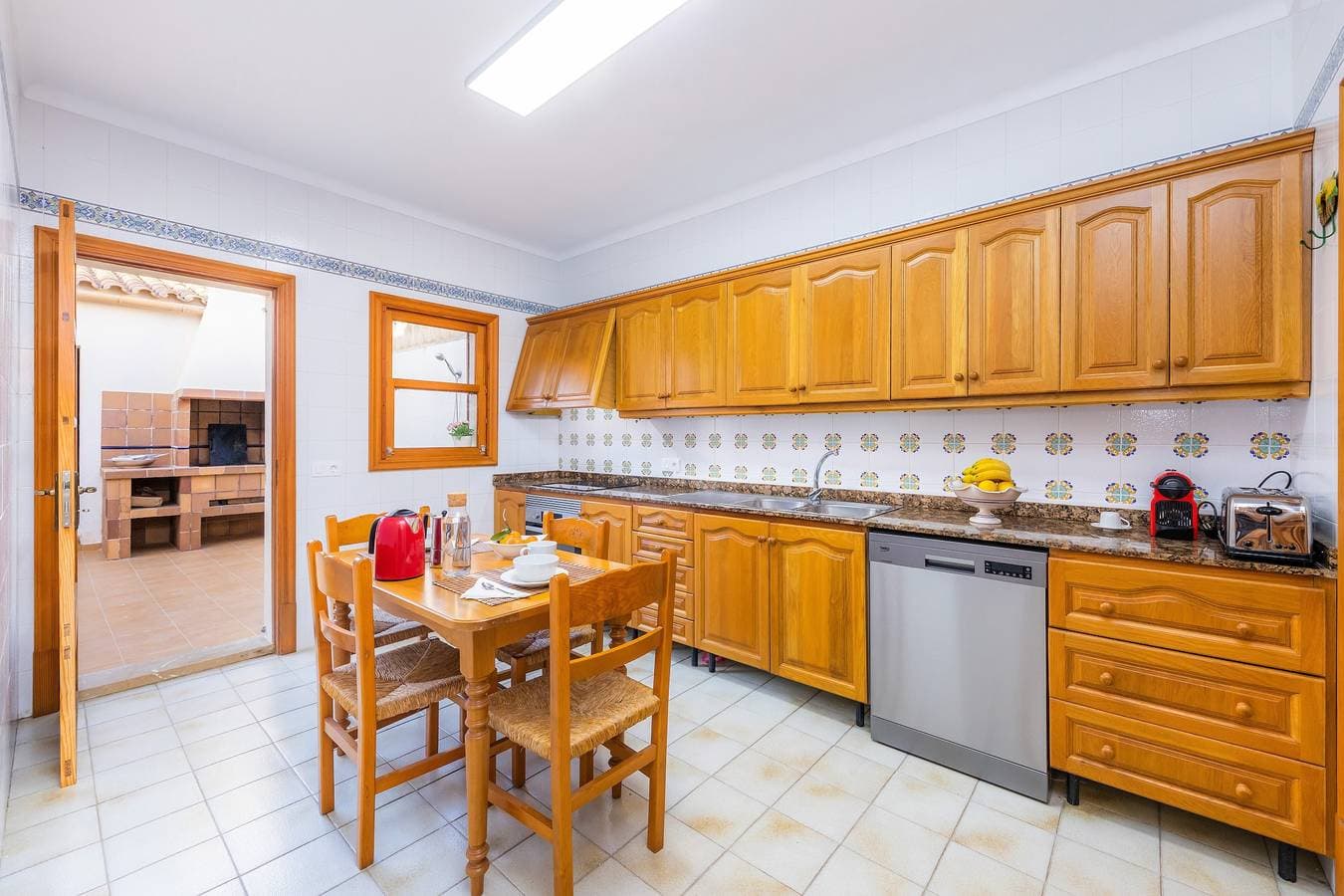 Foto 7 von 28: Ferienhaus 'Cas Vell Marí' mit Meerblick, Grill, Terrasse und WLAN
