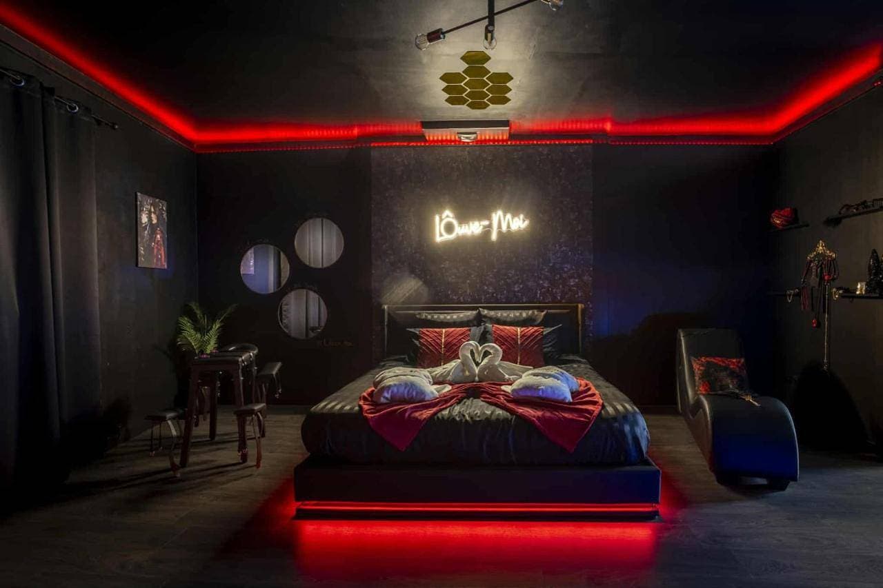Lôuve-Moi love room & spa 1