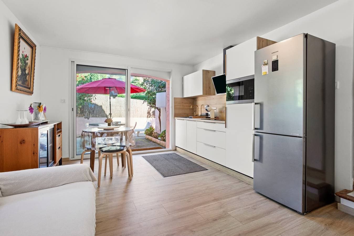 Foto 13 von 39: Appartement 'Ptit Coin De Paradis Plage Peguiere' mit privatem Pool, WLAN und Klimaanlage