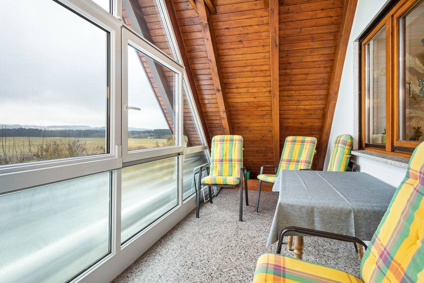 Foto 6 von 33: Ferienwohnung Familie Löffler mit Bergblick, Wintergarten und WLAN