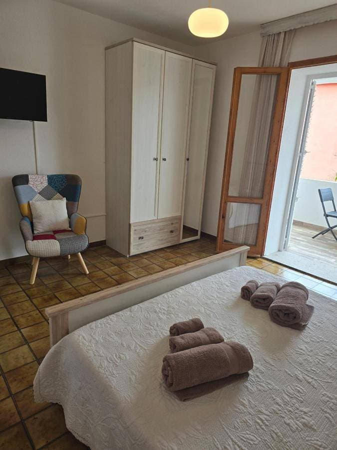 Foto 4 von 11: Double Room with Private External Bathroom