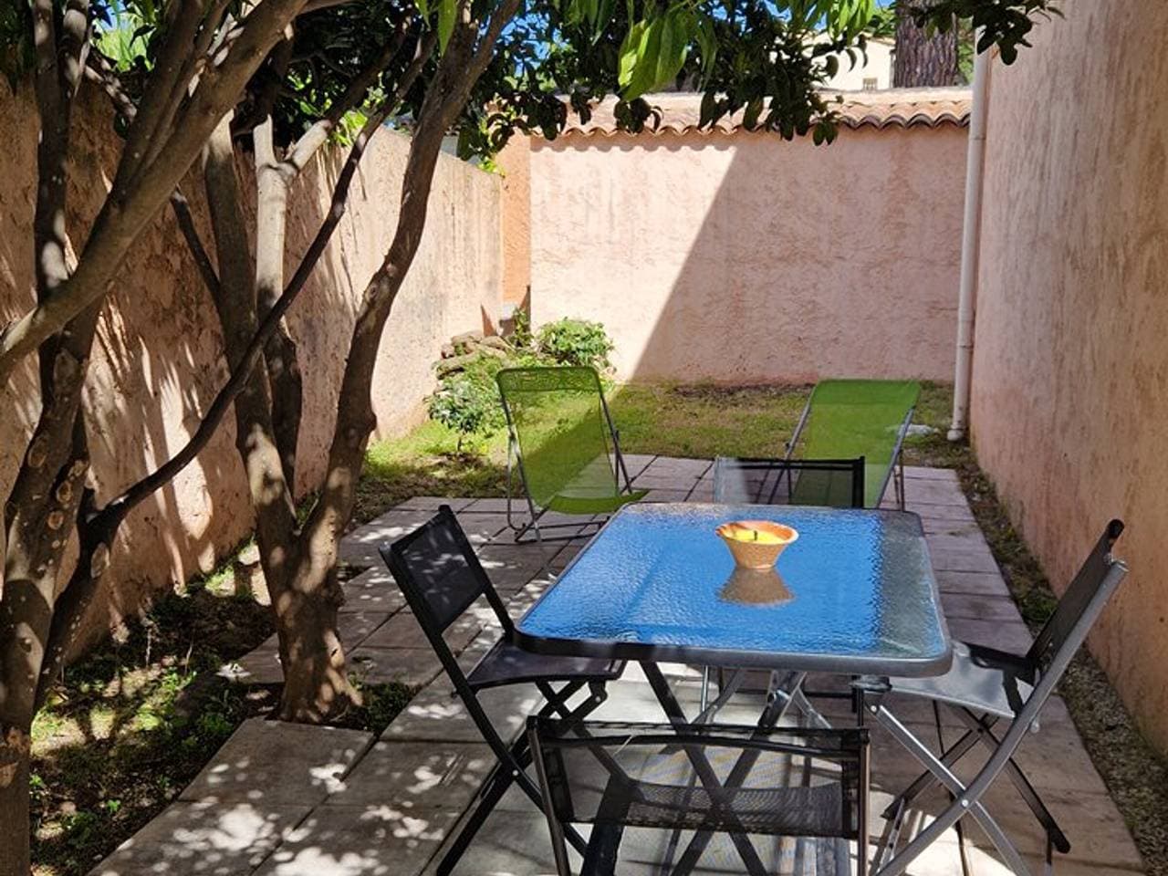 Gemütliches 2-Zimmer-Appartement mit Garten, nur 5 Min vom Strand entfernt, WLAN, Parkplatz 1