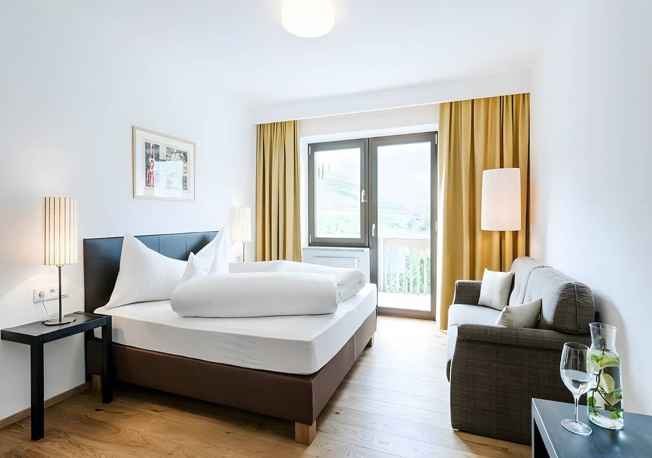 Foto 3 von 30: Zimmer 'Doppia Vista Panoramica Sup 102' mit Bergblick, WLAN und Klimaanlage