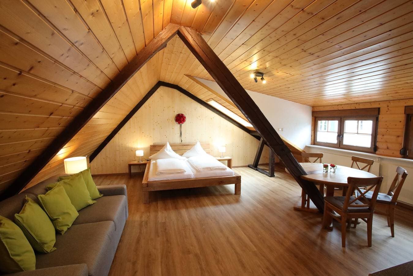 Foto 4 von 19: Gemütliches Schwarzwald-Studio "Brennhäusle" (52 qm) – WLAN & Parkplatz gratis, stadtnah