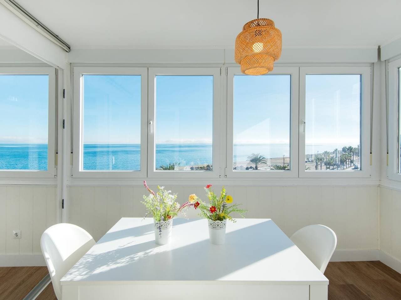 Foto 12 von 48: Ferienwohnung für 6 Personen mit Terrasse