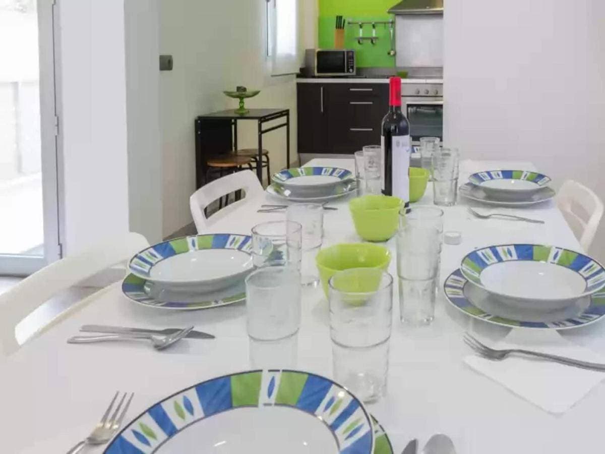 Foto 4 von 26: Three-Bedroom Holiday Home