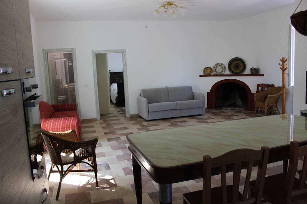 Foto 3 von 27: House surrounded by greenery just a few minutes drive from the most beautiful beaches of Alghero