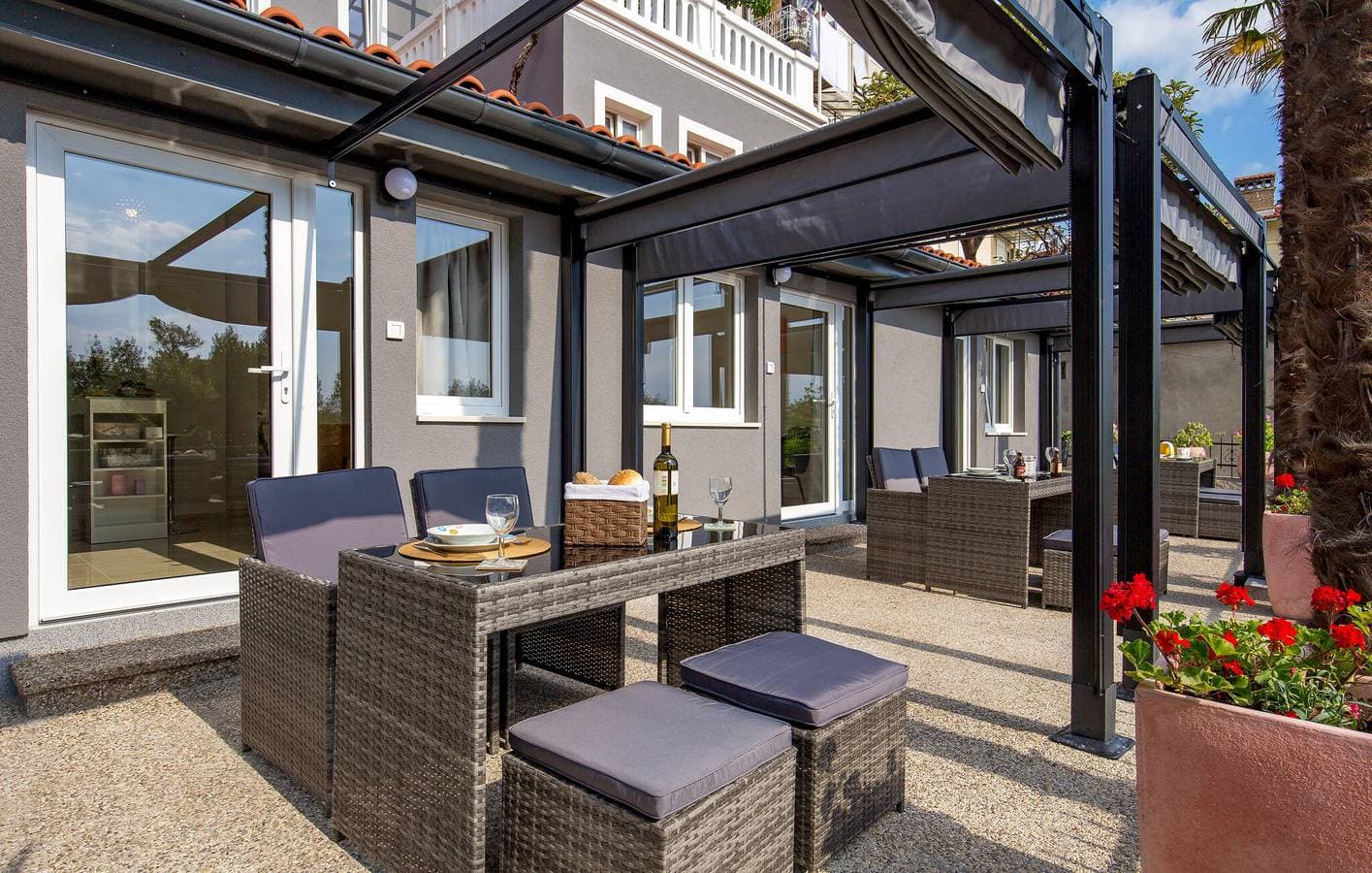 Foto 5 von 22: Apartment mit Meerblick, WLAN, Terrasse und Parkplatz in Strandnähe