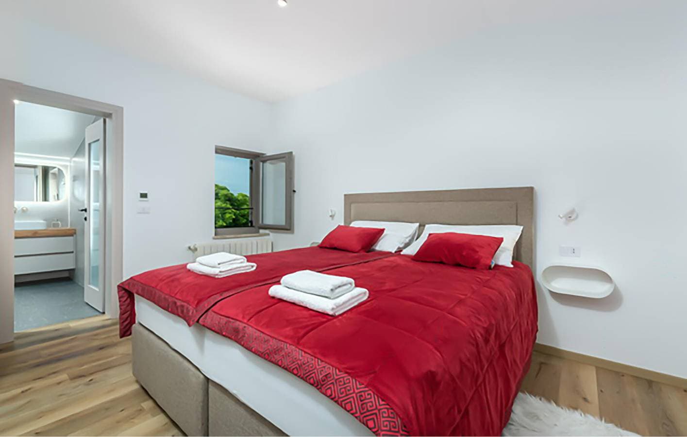 Foto 13 von 49: Gemütliche 250 m² große Ferienwohnung mit Pool und Terrasse in der Nähe von Svetvinčenat