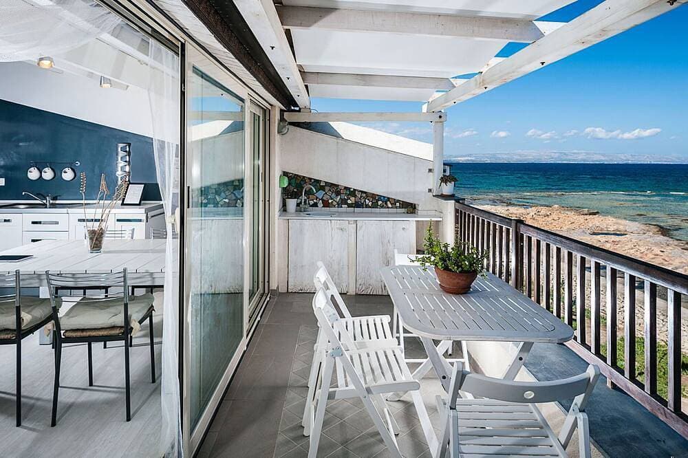 Modernes Apartment am Meer mit Panoramaterrasse 1