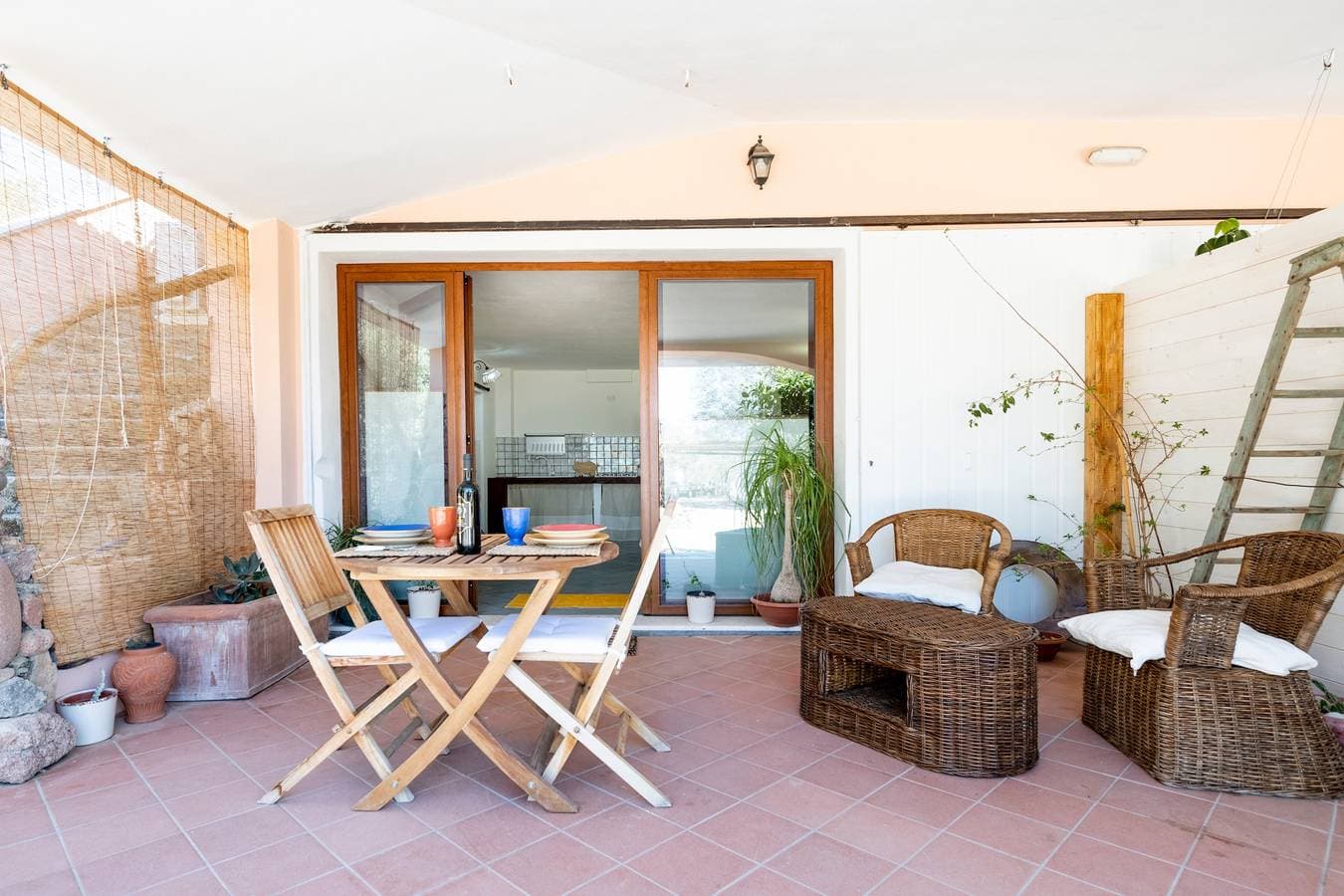 Foto 3 von 22: Ferienwohnung Colori della Sardegna in Villa Belvedere in der Nähe dem Strand