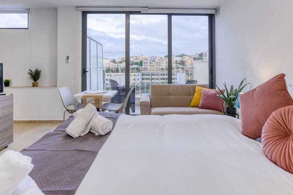 Foto 5 von 30: A lovely, studio penthouse with private balcony