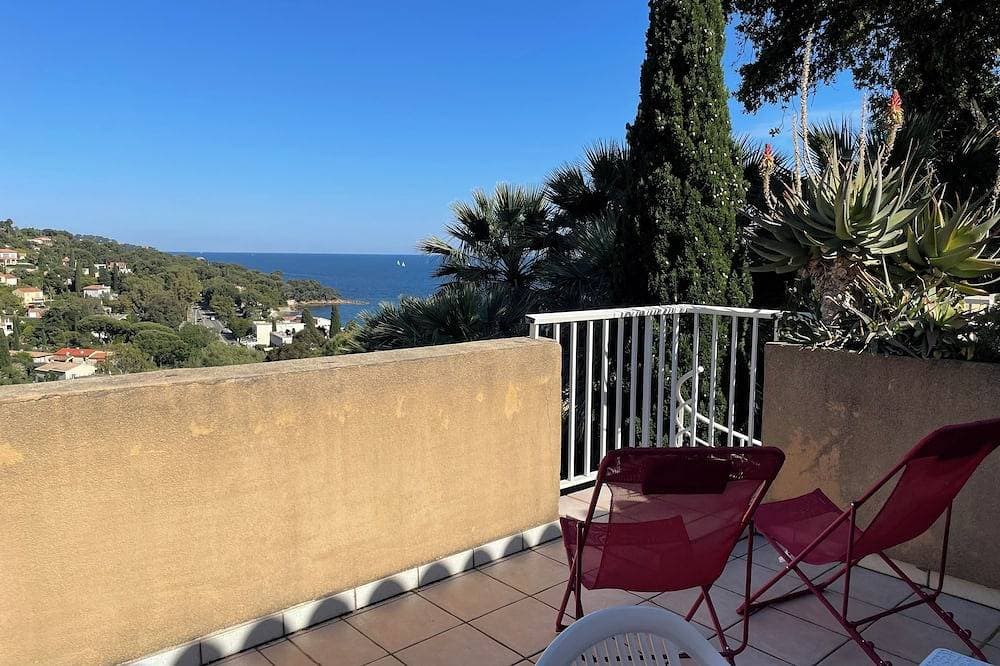Foto 13 von 16: Apartment n°3 near the beach - sea view + terrace