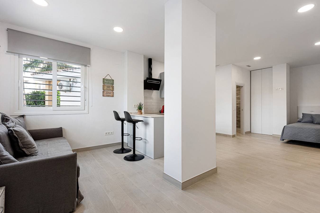 Foto 7 von 21: Einzimmerapartment 'Apartamentos Sealmar 1' mit Gemeinschaftspool, Wi-Fi und Klimaanlage