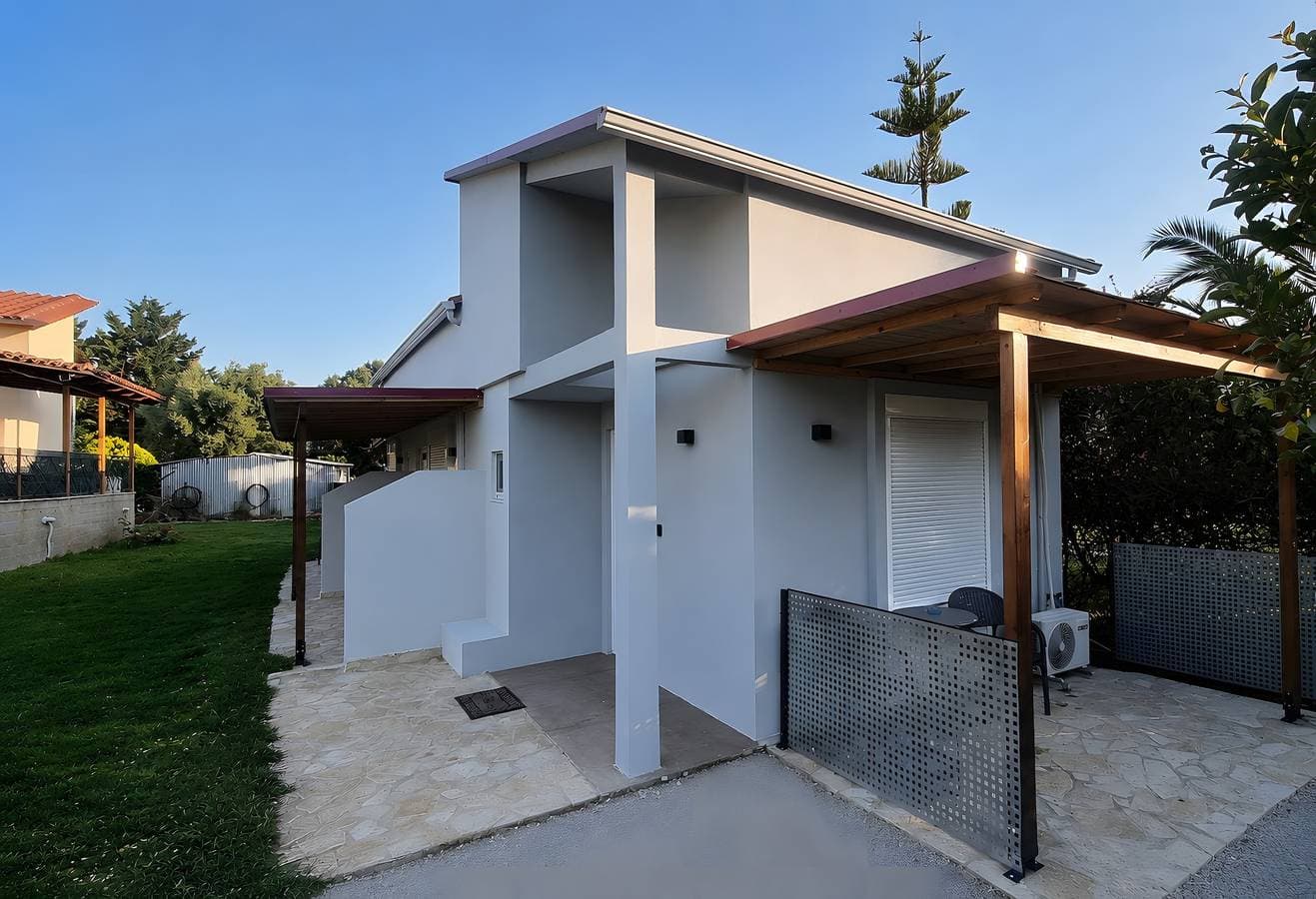 Foto 3 von 21: Studio 'Small House Lefkada' mit Bergblick, WLAN und Klimaanlage