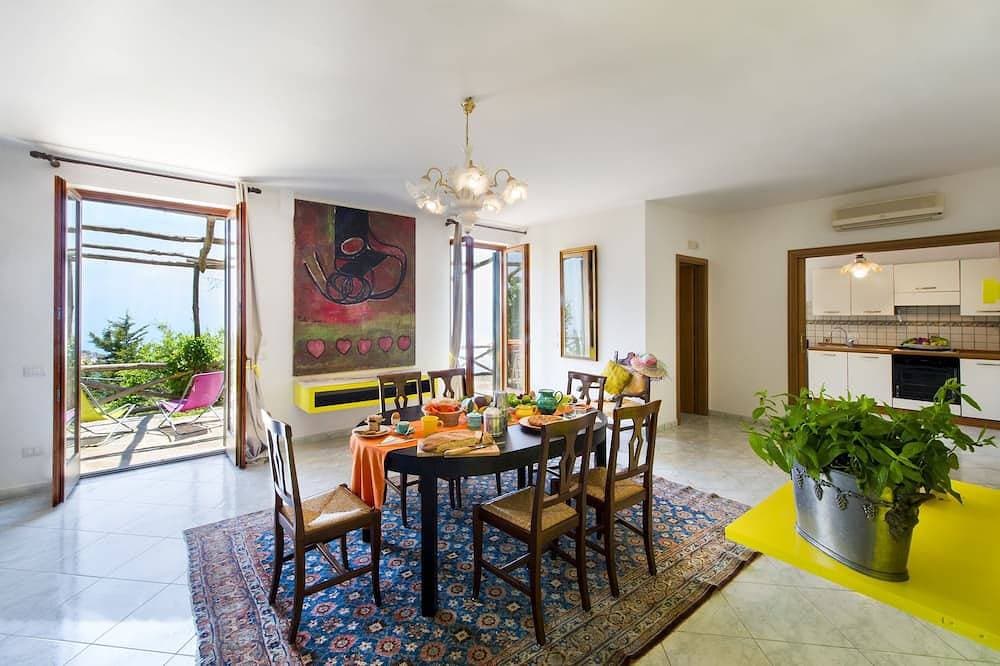 Foto 6 von 10: Herrliche Villa auf dem Terranova-Anwesen mit Blick auf den Golf von Salerno ...