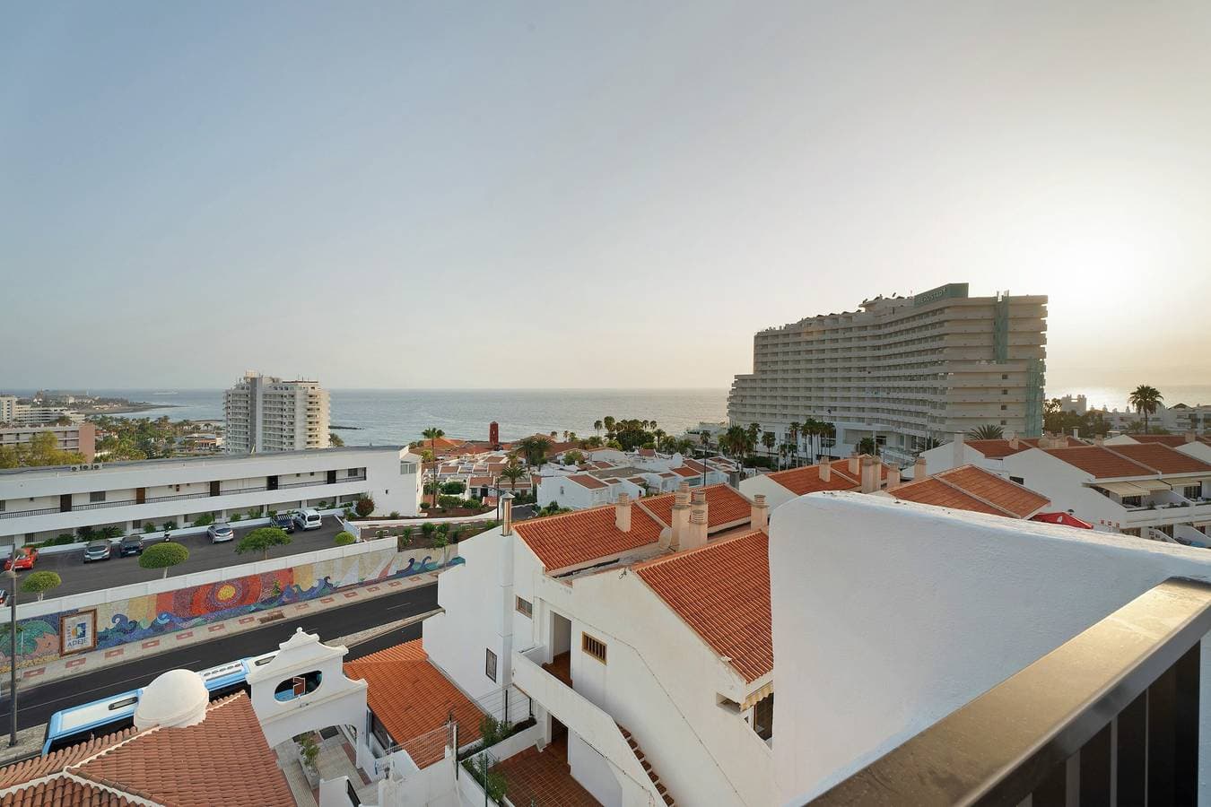 Foto 9 von 42: Ferienwohnung 'Penthause Luxe 501 Sea View Pool' mit Meerblick, privater Terrasse und WLAN