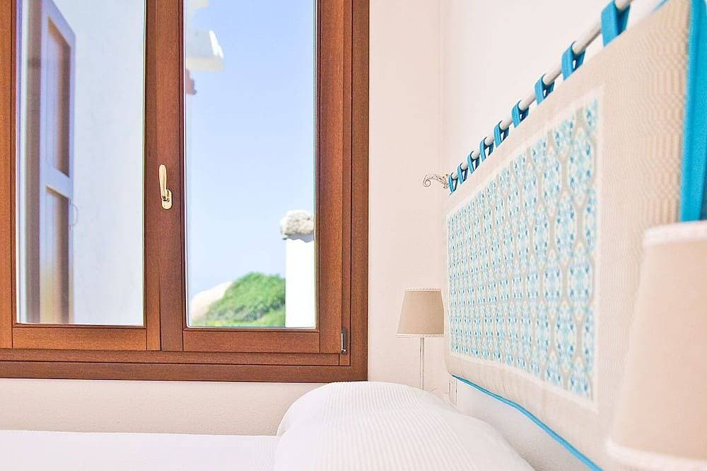 Foto 3 von 30: Beachfront villa on the first row with breathtaking sea view