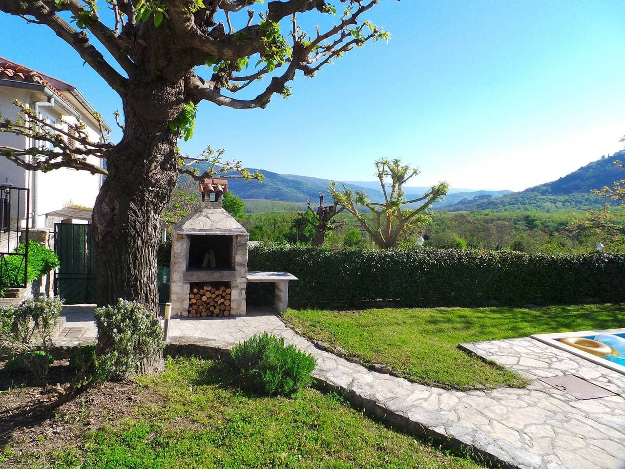 Foto 10 von 48: 4-Zimmer-Ferienwohnung mit Balkon Motovun - Bataji, Sredisnja Istra -a