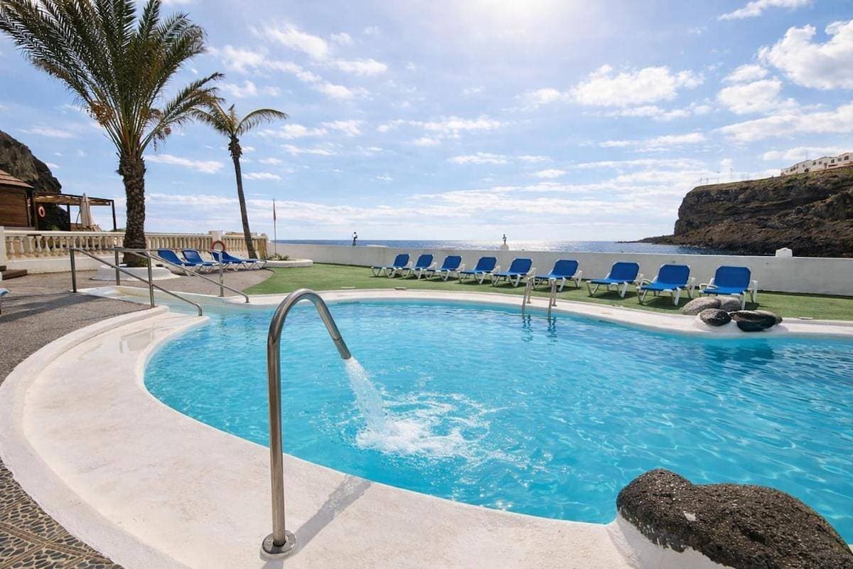 Apartamento Costero con Piscina en Telde 1