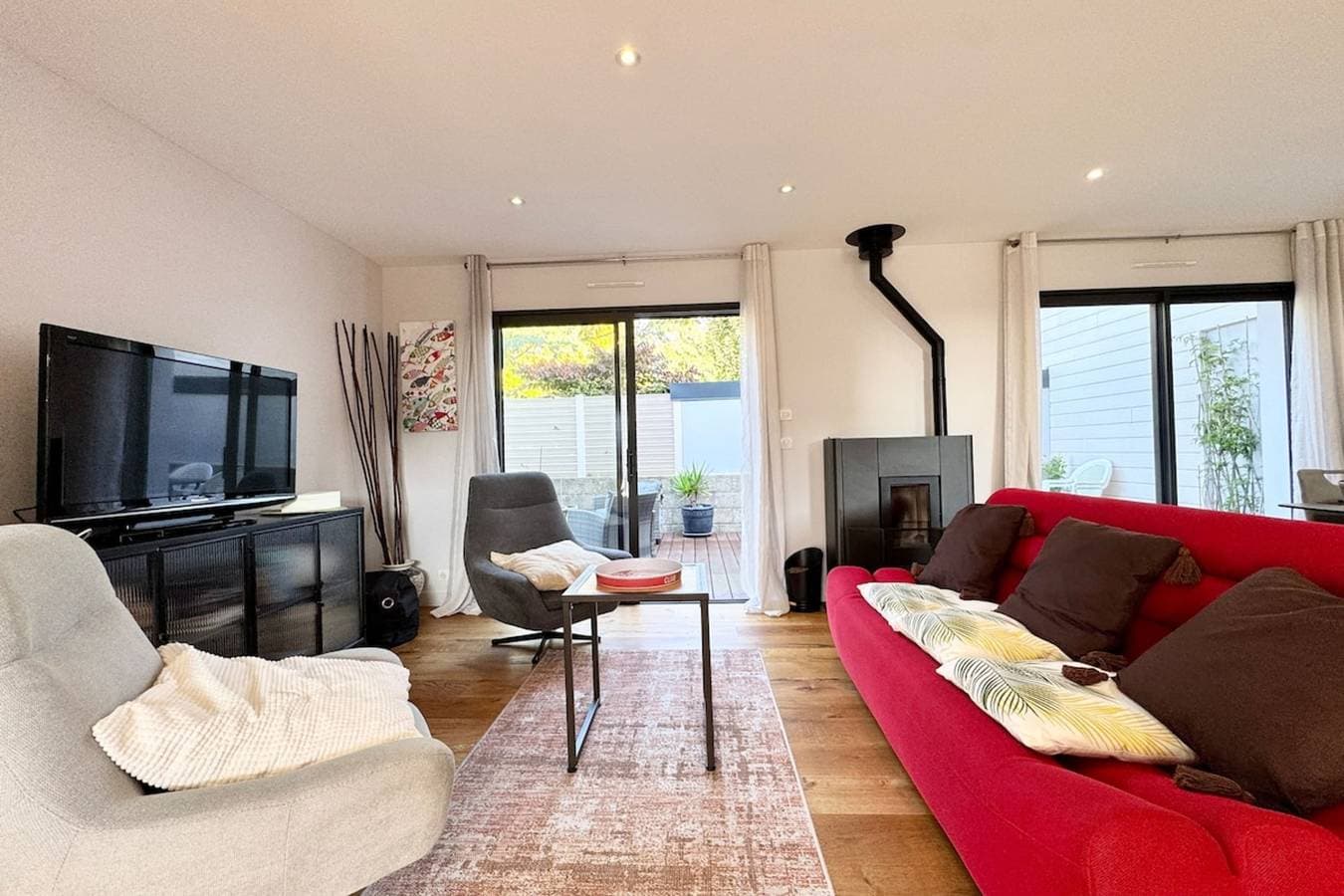 Foto 4 von 47: Maison contemporaine de standing - 100m des plages
