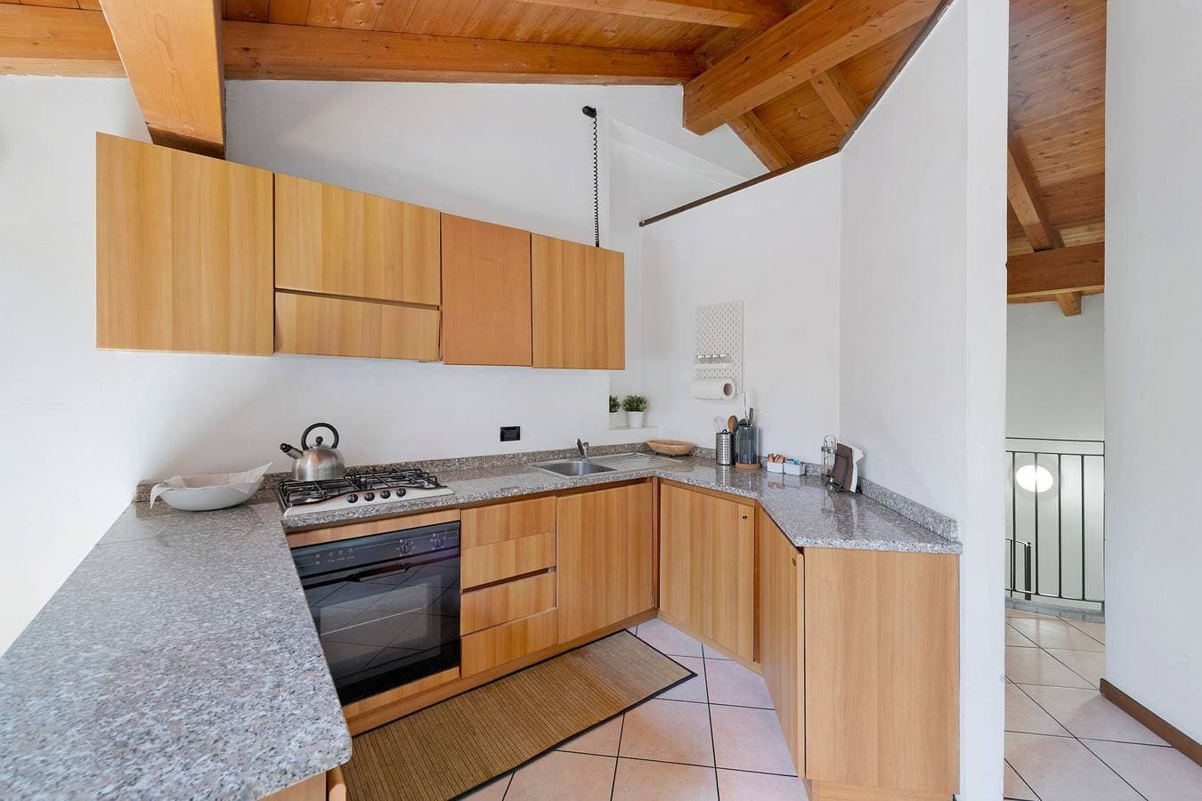 Foto 7 von 18: Apartment „La Mansarda Sul Lago“ mit Seeblick, WLAN und Klimaanlage