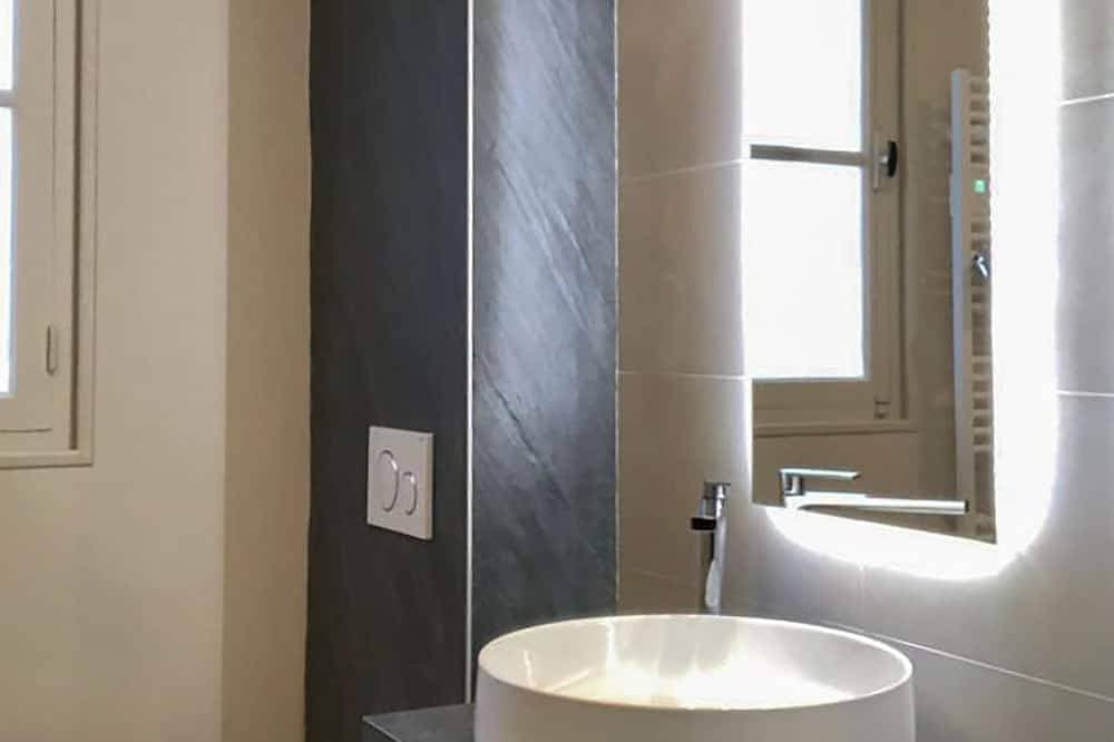 Foto 8 von 22: Apartment-Komfort-Eigenes Badezimmer-Côté Jardin