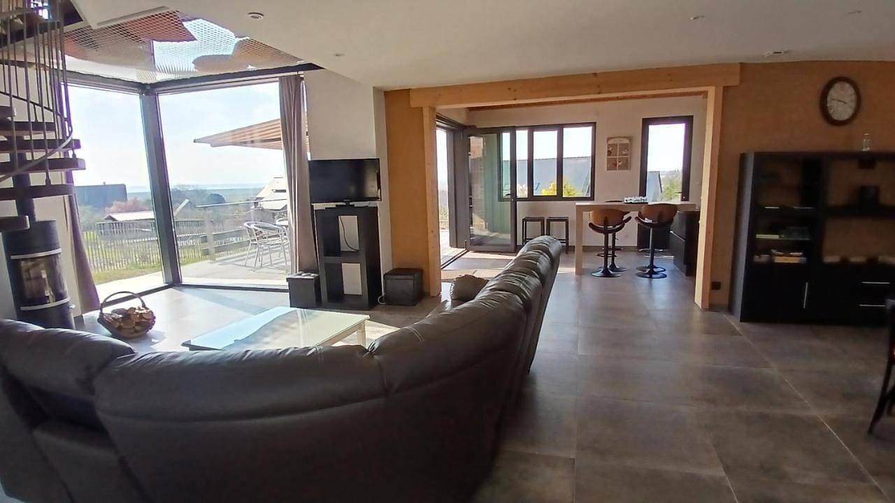Foto 11 von 19: Three-Bedroom House
