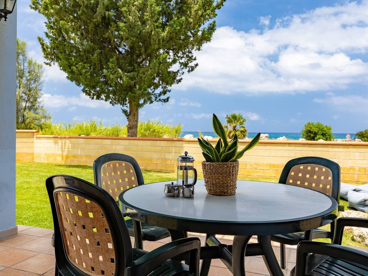Foto 6 von 27: Beach Front 3-Schlafzimmer-Villa - 1. Linie vom Strand