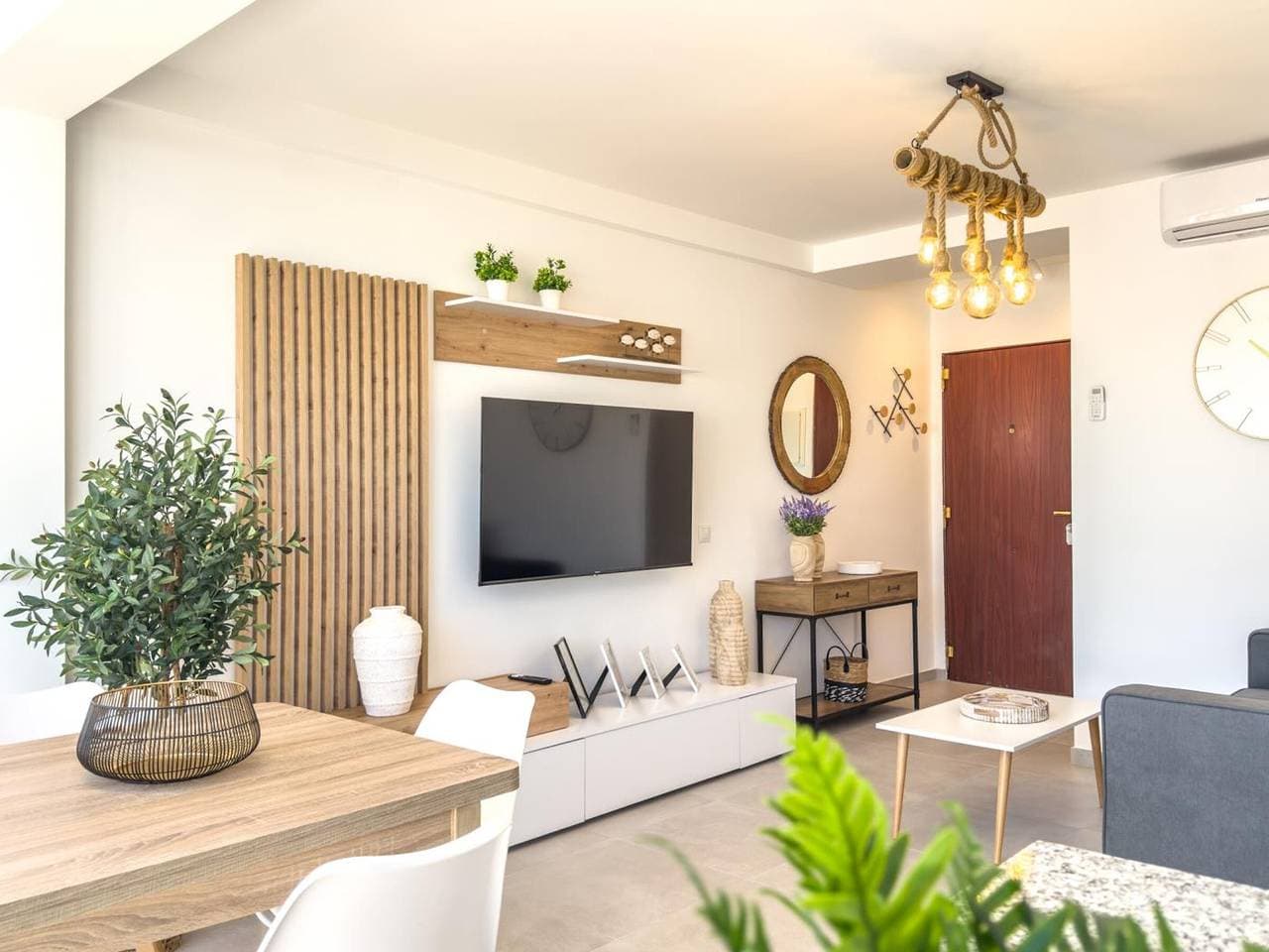 Moderne Wohnung in Estepona, Bergblick 1