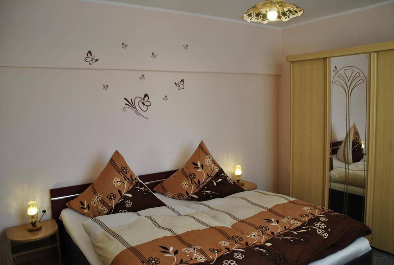 Foto 6 von 8: Double Room with Private External Bathroom