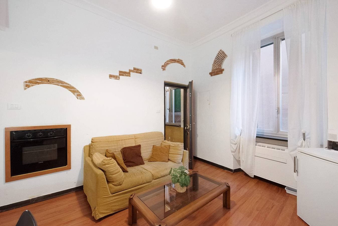 Flat in the heart of the center 1