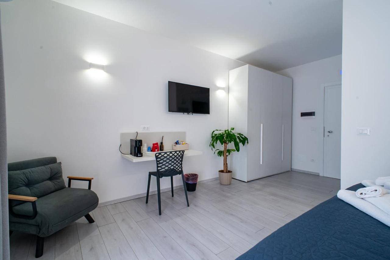 Foto 5 von 8: Double Room with Private Bathroom