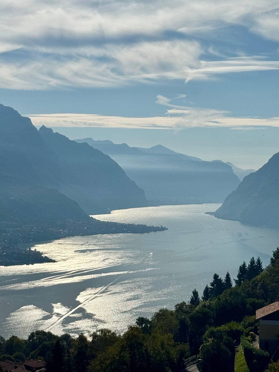 Foto 2 von 37: Ferienwohnung 'Finestra Sul Lago Bellagio' mit Seeblick, privater Terrasse & WLAN