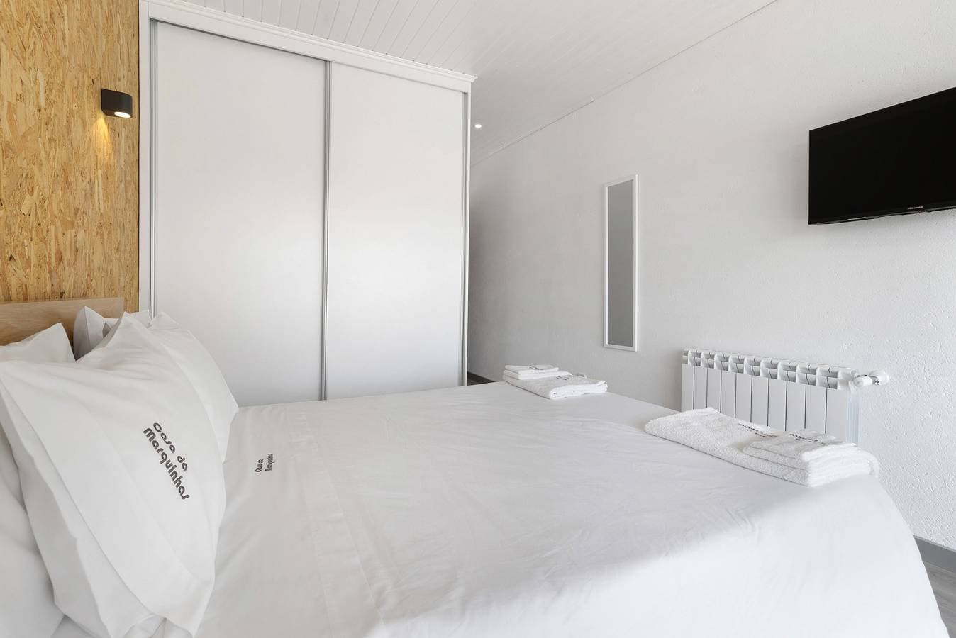 Foto 6 von 31: Ferienzimmer "Quarto Duplo Terreio" mit Bergblick, WLAN und Klimaanlage