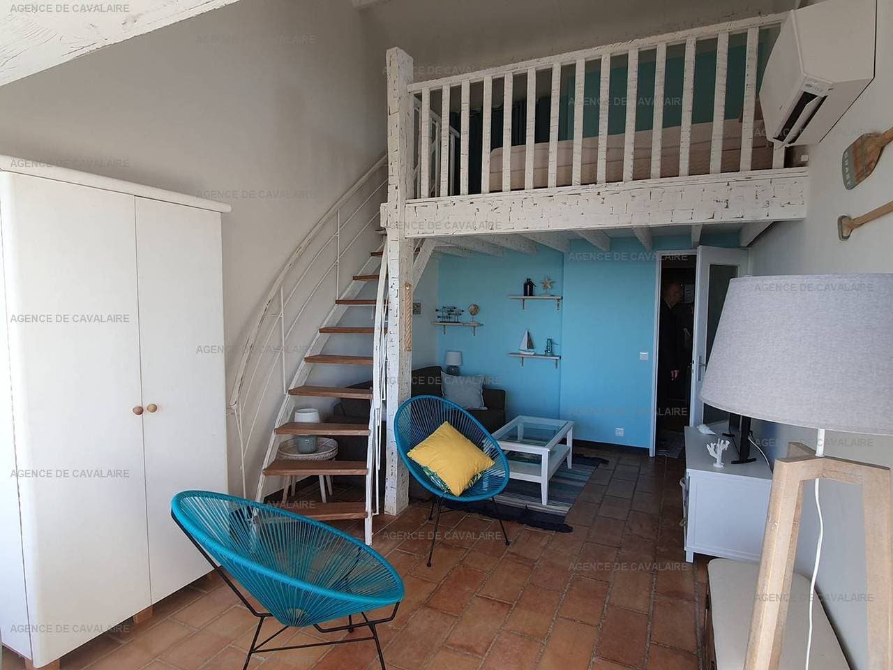 Foto 6 von 17: Großes Studio mit Mezzanine, Meerblick, Parkplatz und Klimaanlage nahe Calanque de la Cron